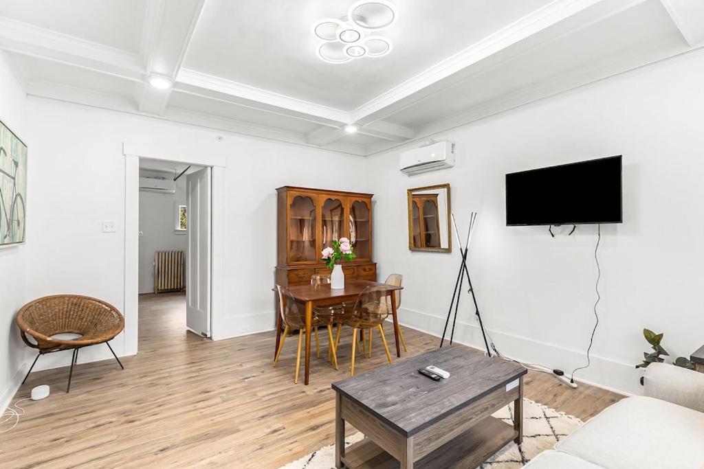 Apartment North End Treasure, Beautiful 2 Bedroom *