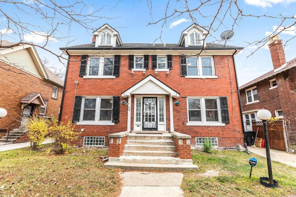 North End Treasure, Beautiful 2 Bedroom Apartment Detroit