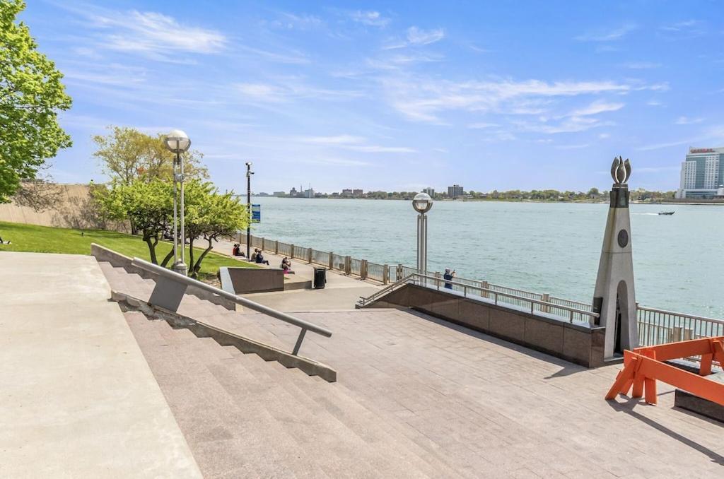 North End Treasure, Beautiful 2 Bedroom