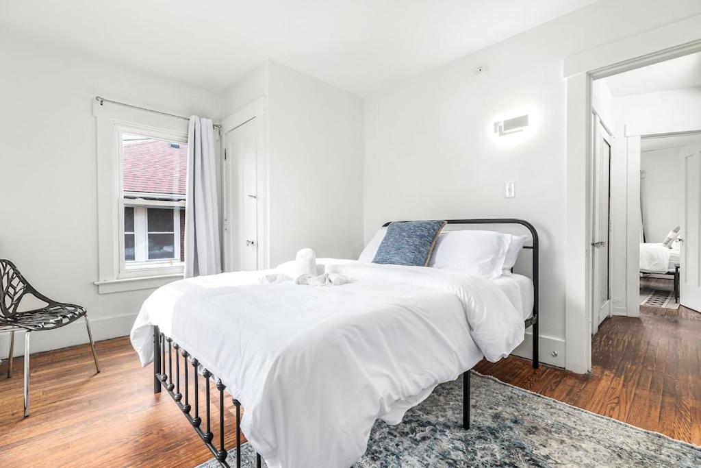 North End Treasure, Beautiful 2 Bedroom Detroit