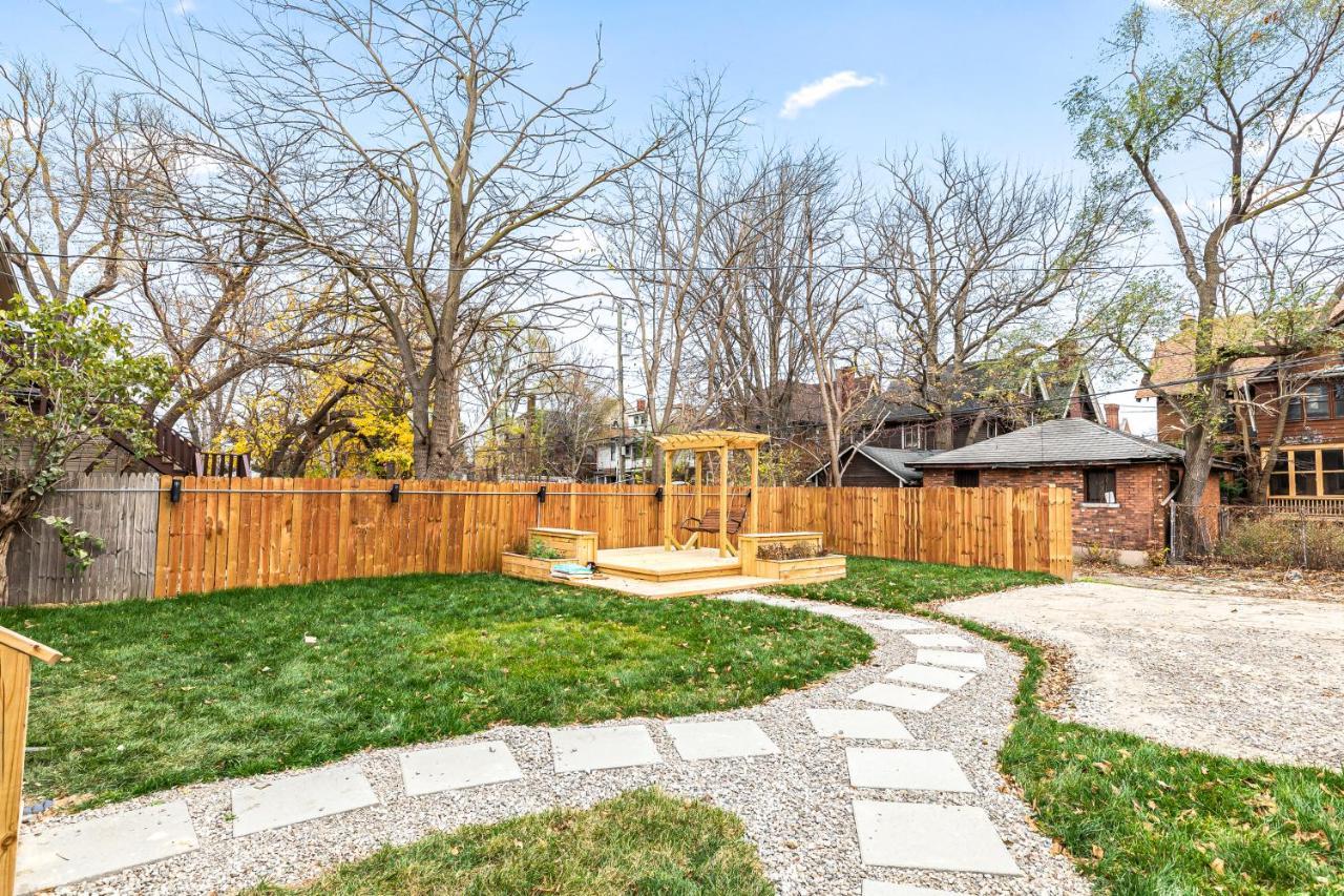North End Treasure, Beautiful 2 Bedroom