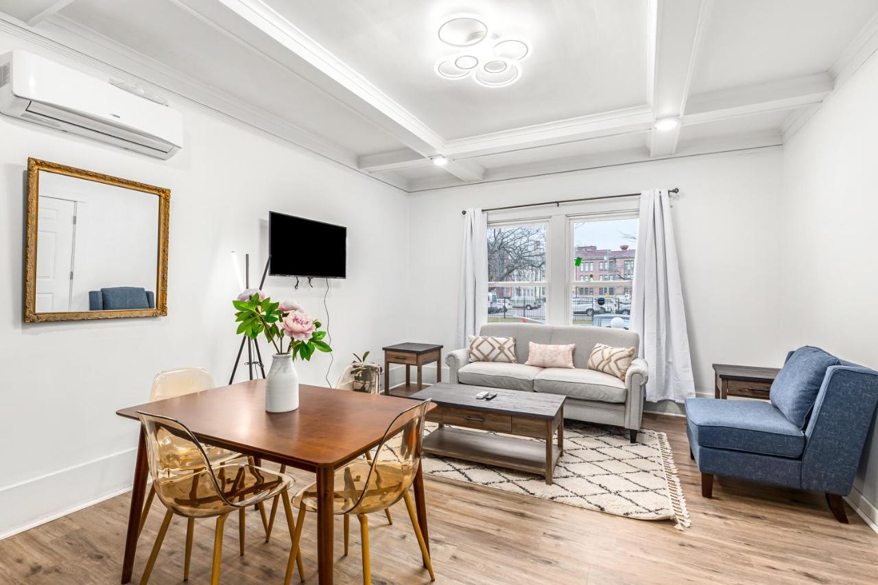 North End Treasure, Beautiful 2 Bedroom Apartment Detroit